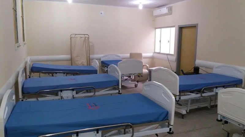 Trabalhadores em Hospital de Nova Mamoré denunciam atraso salarial e falta de direitos