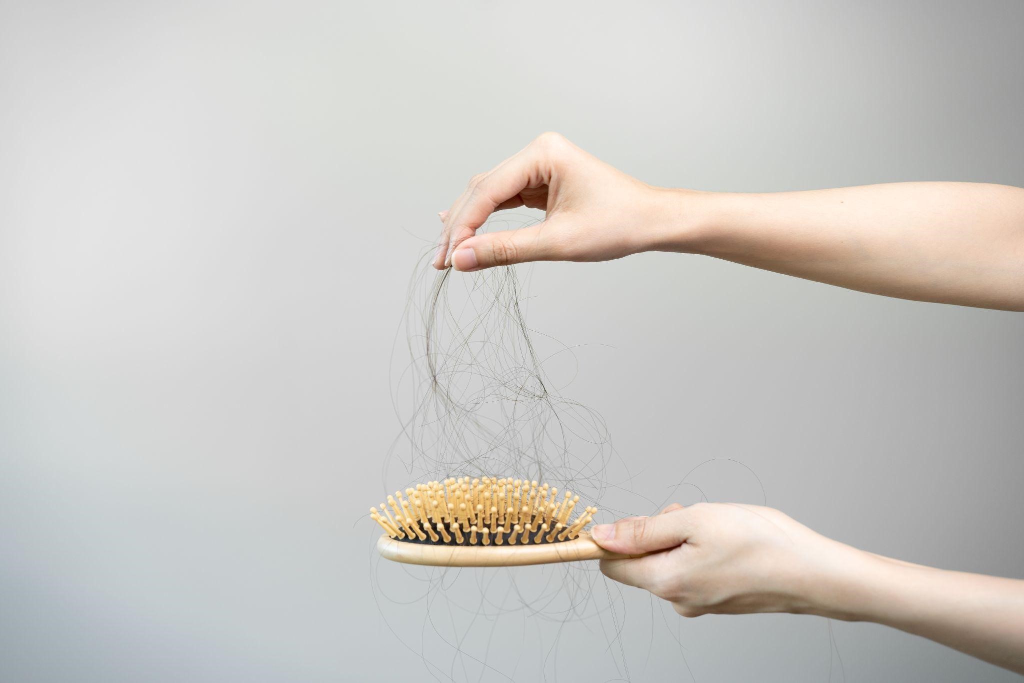 Como evitar a queda de cabelo no verão?
